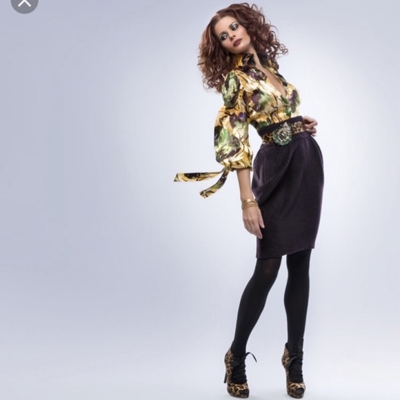 🖤GERARDO PRIVAT🖤SATEEN PENCIL SKIRT🖤 - Picture 2 of 7